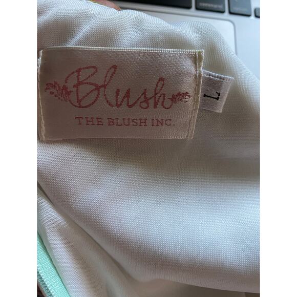 Blush Tropical Romper - Picture 6 of 7